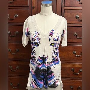 White V-Neck Tiger Graphic Tee